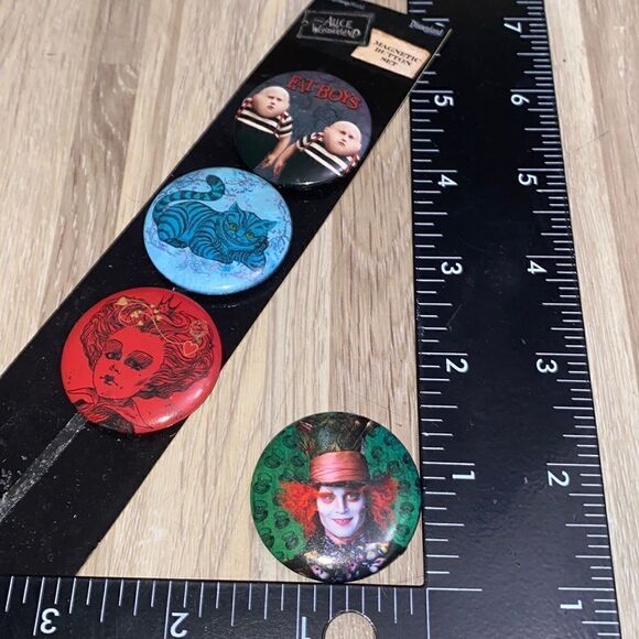 Disney Disneyland Alice thru the looking glass mad hatter Chester cat the queen - Picture 3 of 4